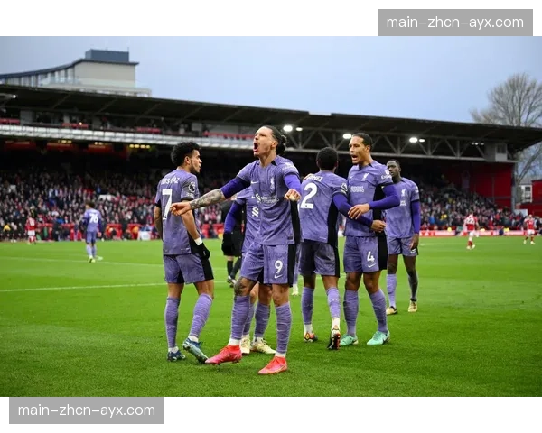 电脑模拟万次：利物浦夺冠概率升至52%，曼城48%